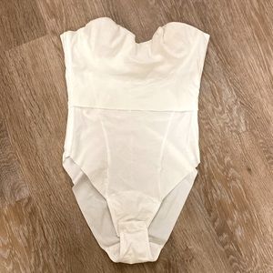 BNWT La Perla white stretch bustier size 1/32